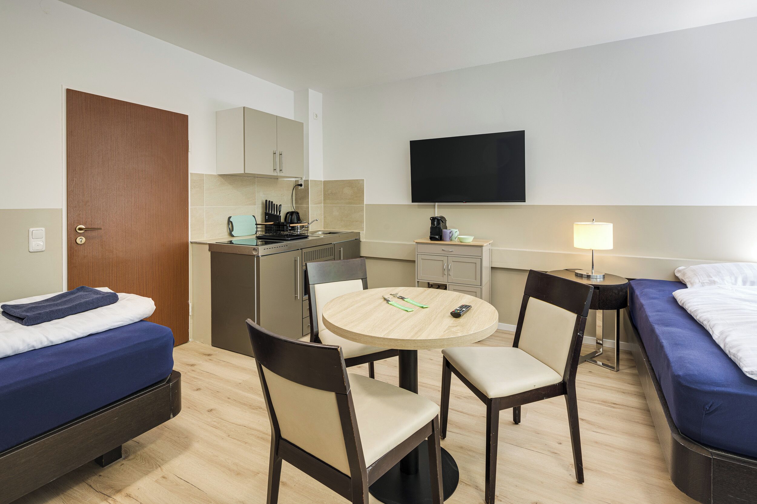 Garden Apartment | In-room safe, iron/ironing board, free WiFi