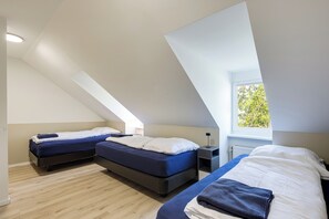 Loft Apartment | In-room safe, iron/ironing board, free WiFi