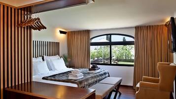 1 habitación, tabla de planchar con plancha, wifi gratis y ropa de cama