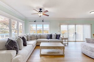 Resort Suite | Living area | Fireplace