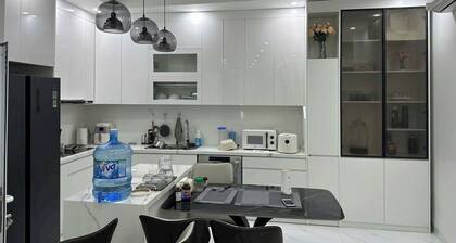 Oanh Luxury Hong Linh