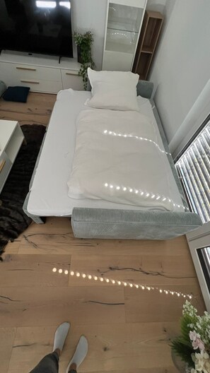 2 bedrooms, travel crib, WiFi, bed sheets