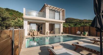 J K Villa With Private Pool