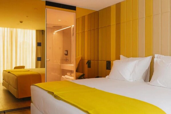 1 habitación, tabla de planchar con plancha, wifi gratis y ropa de cama 