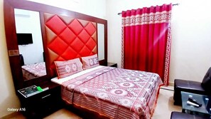 Deluxe Double Room, Air conditioning - Gulshan Palace Near Agha khan Hospital  (Karachi)