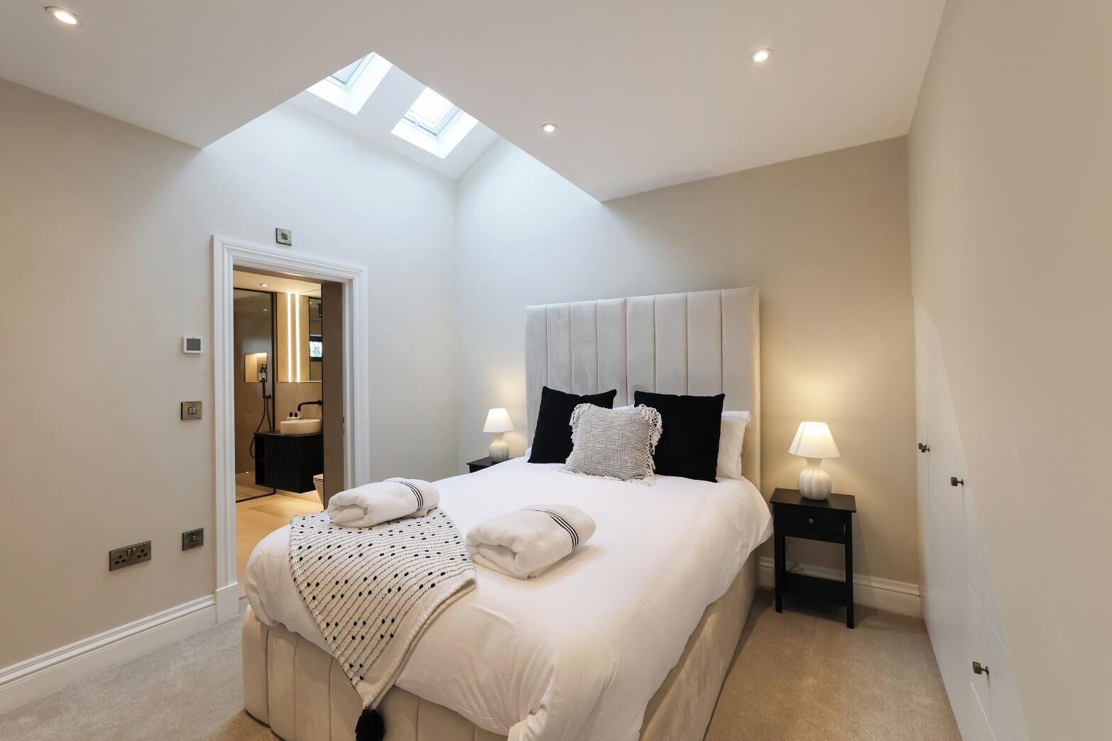 4 bedrooms, iron/ironing board, travel cot, free WiFi