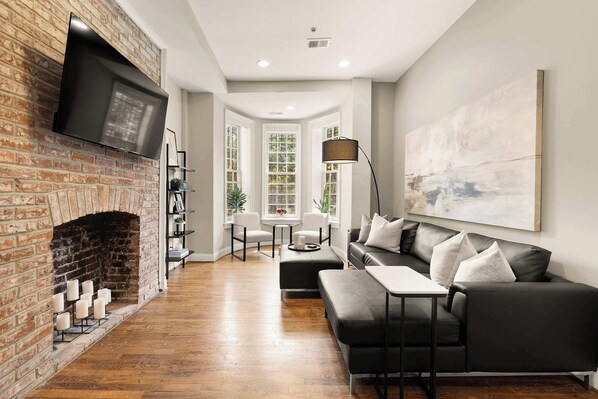 تلفزيون، مكتب