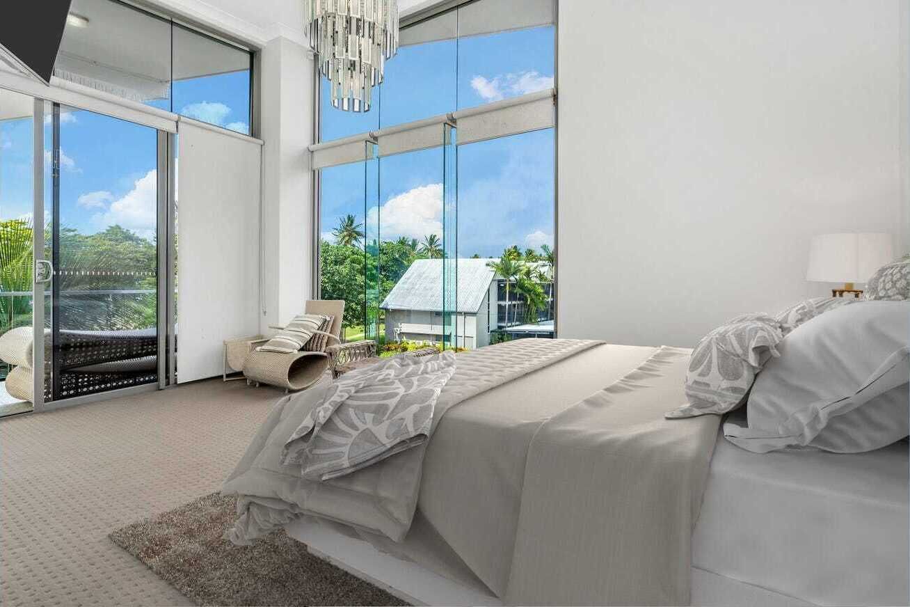 4 bedrooms, iron/ironing board, bed sheets, wheelchair access