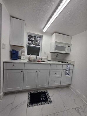 Microwave, stovetop, dishwasher