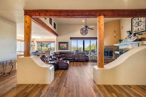 Télévision, chaîne hi-fi