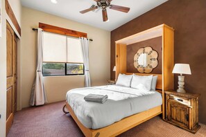 4 bedrooms, iron/ironing board, WiFi, bed sheets