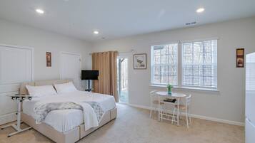 1 chambre, bureau, fer et planche à repasser, Wi-Fi gratuit