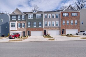 Exterior - Comfortable Private Studio Perfect for Short or Extended Stays (Glenn Dale)