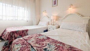 Unclassified image, 4 of 15, button - PARAISO Levante beach apartment (Benidorm)
