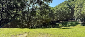 Site 4 – 50 Amp & Water, Tent Lot, Fire Ring