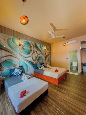 Family Room | In-room safe, desk, laptop workspace, blackout curtains
