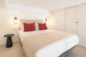 Studio, Ground Floor | Iron/ironing board, free WiFi