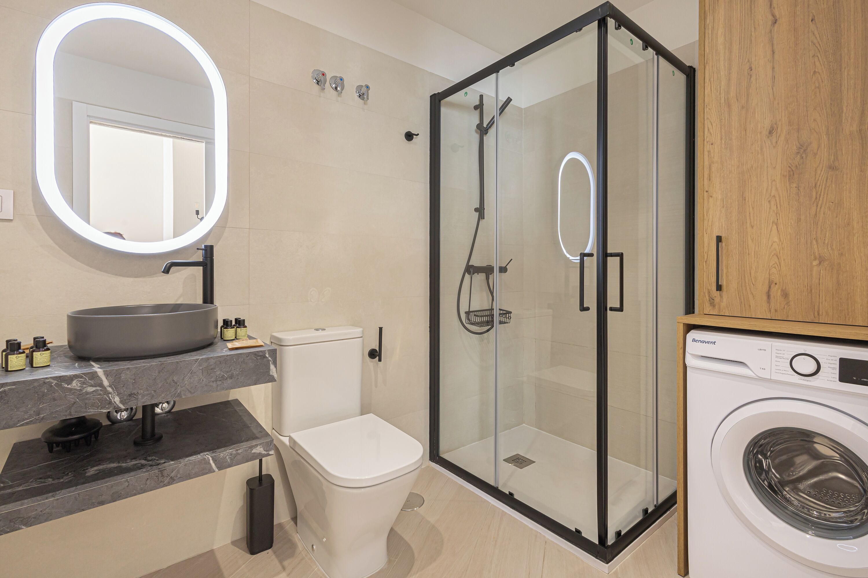 Standard-Studio, Erdgeschoss | Badezimmer | Dusche, Haartrockner, Handtücher, Seife