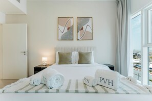Exclusive Apartment, Balcony, City View | In-room safe, blackout drapes, soundproofing, cribs/infant beds - PVH - 2BR Golfville Dubai Hills (Dubai)