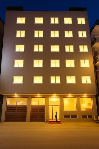 ザ エレベート ホテル