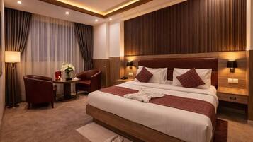 Executive Double Room, City View | Egyptian cotton sheets, premium bedding, down comforters