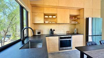 Fridge, microwave, oven, stovetop