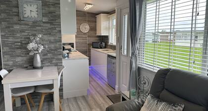 286 Sundowner | Winterton Cottages