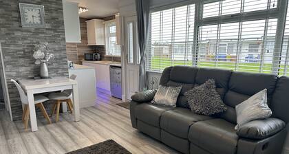 286 Sundowner | Winterton Cottages