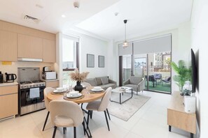 Interior - StayShort - Dubai Creek Harbour sleeps 4 with access to Lagoon (Dubai Creek)