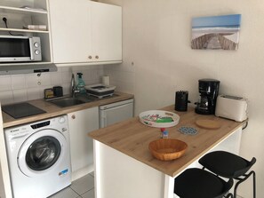Microwave, stovetop