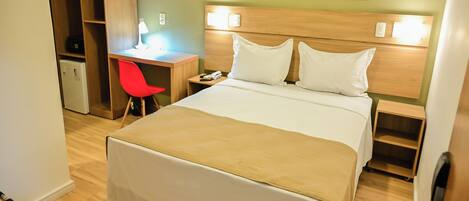 Luxury Double Room | Bar mini, peti besi dalam bilik, Wi-fi percuma, cadar katil