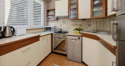 Emilii Gierczak 6 | Warschau | Stimmungsvolles Apartment | Smart-TV