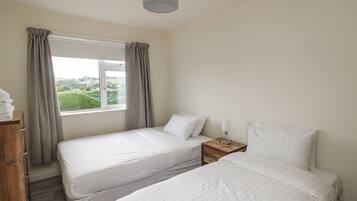 2 bedrooms, individually decorated, individually furnished, free WiFi