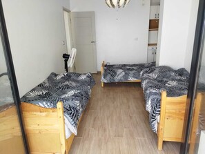 2 chambres, fer et planche à repasser, Wi-Fi, literie fournie