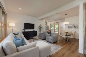 TV, fireplace, offices