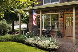 المنشأة من الخارج