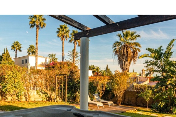 Image picker CE3C8380 14B7 46D8 BA7C 52DD65D5A482 20762 0000033B1AFD8190