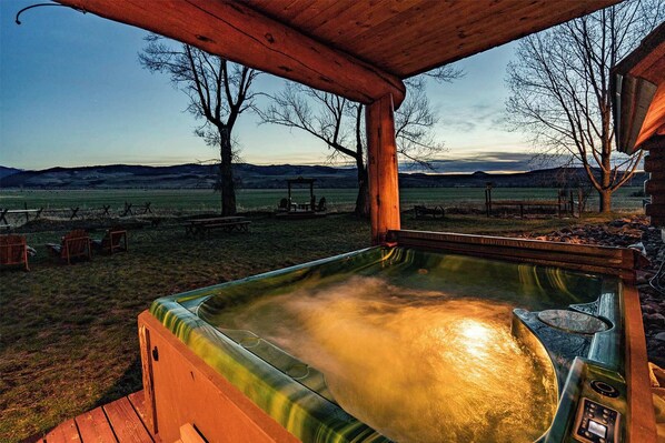 Baignoire à remous extérieure
