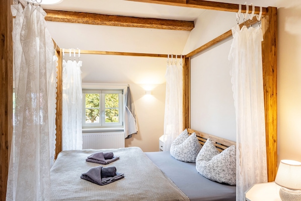 1 habitación, wifi y ropa de cama