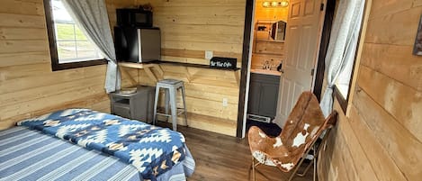 1 soverom, strykejern/-brett, wi-fi (inkludert) og sengetøy