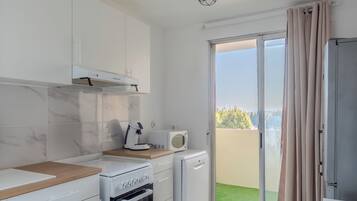 Micro-ondes, lave-vaisselle