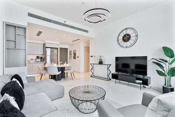 Premium Apartment, Balcony, Bay View | Living area