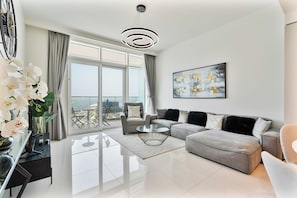 Premium Apartment, Balcony, Bay View | Living area
