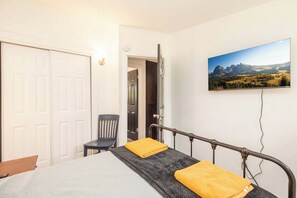 Iron/ironing board, free WiFi - This house is a 0 bedroom(s), 1 bathrooms, located in Abilene, TX. (Abilene)