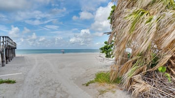 ํ์ฐ์ค (2 Bedrooms) | ๋ด๋ถ