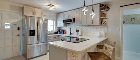 House (2 Bedrooms) | Interior