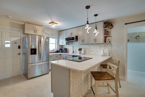 Interior - Walk to Redington Beach: Renovated Duplex w/ Patio (Redington Shores)
