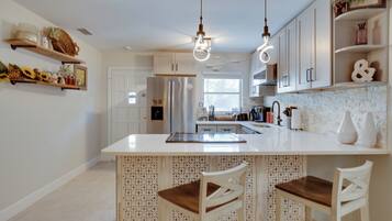 ํ์ฐ์ค (2 Bedrooms) | ๋ด๋ถ