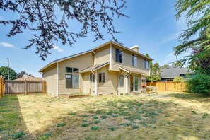 House (4 Bedrooms) | Interior - Walk to Hiking Trails: Renton Home w/ Fenced Yard! (Renton)