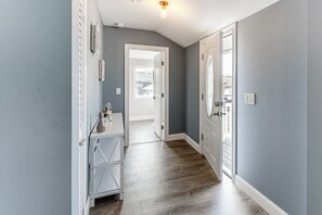 Apartment (4 Bedrooms) | Interior - 5 Blocks to Wildwood Beach: Family Getaway! (Wildwood)